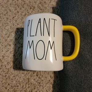 Rae Dunn Plant Mom Coffee Cup